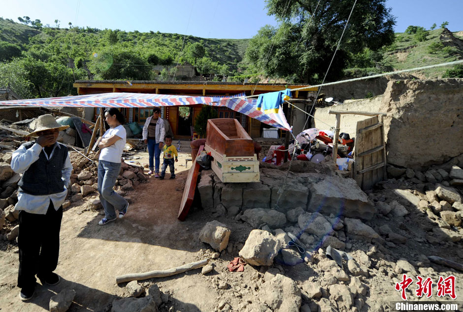 甘肅定西地震：岷縣永光村救援現(xiàn)場(chǎng)直擊