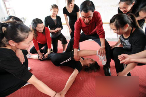 藝校妹子到底有多苦？