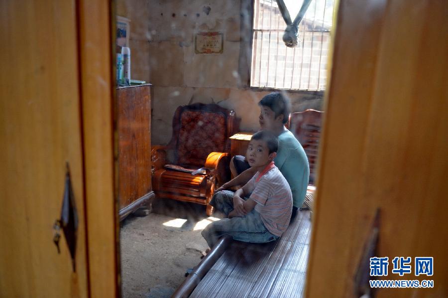 農(nóng)場(chǎng)棚戶區(qū)的最后留守家庭：留下的是回憶，迎來的是幸福
