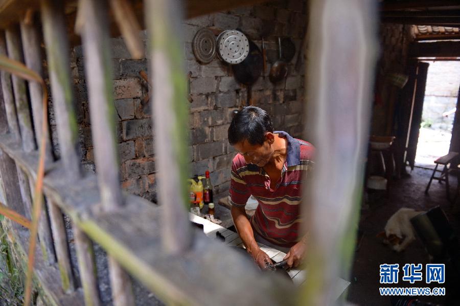 農(nóng)場(chǎng)棚戶區(qū)的最后留守家庭：留下的是回憶，迎來的是幸福