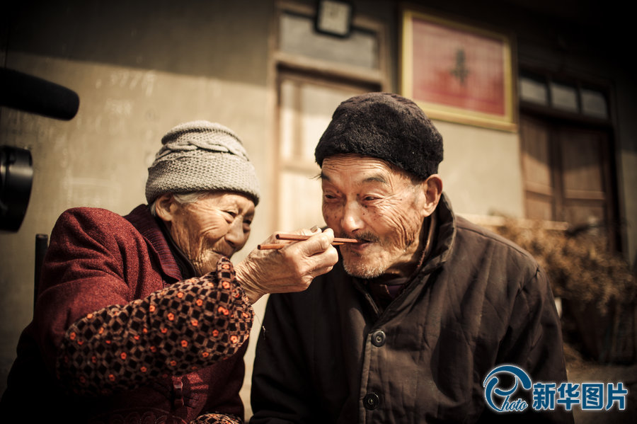 “不求天長地久 只愿今生共相伴” “不求天長地久 只愿今生共相伴”