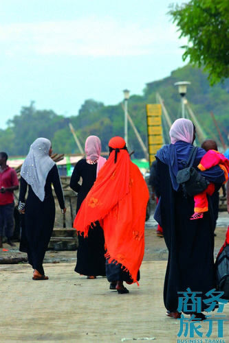 島上的穆斯林女人。