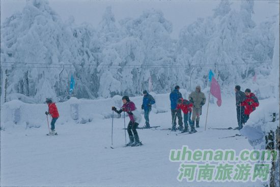 冬之夢(mèng)——在峨眉玩高山滑雪