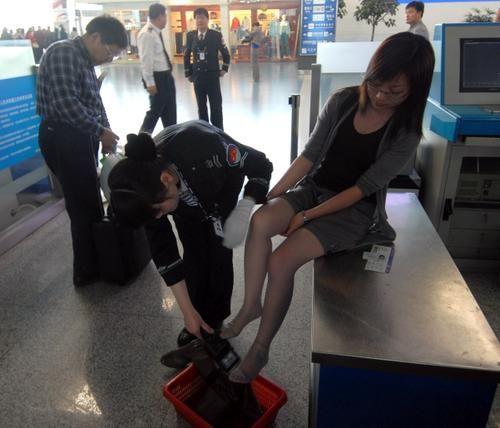 快速通關(guān)5個(gè)訣竅 不讓長(zhǎng)隊(duì)影響出游心情