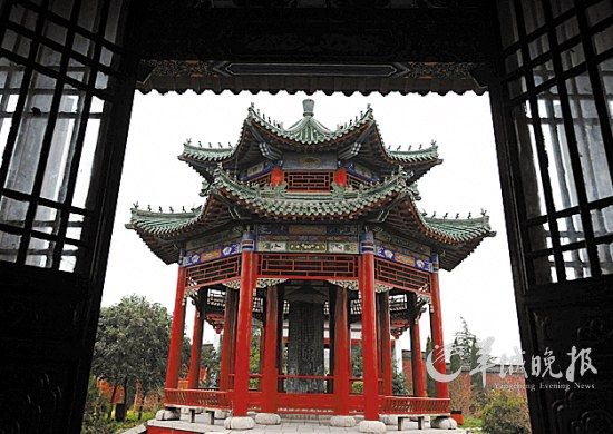 河南商丘古城建于明朝正德六年(公元1511年)，是國內(nèi)保存較好的古城之一 王頌 攝