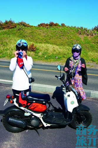 路遇環(huán)島的大學(xué)生。