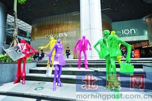 烏節(jié)路上大牌云集。