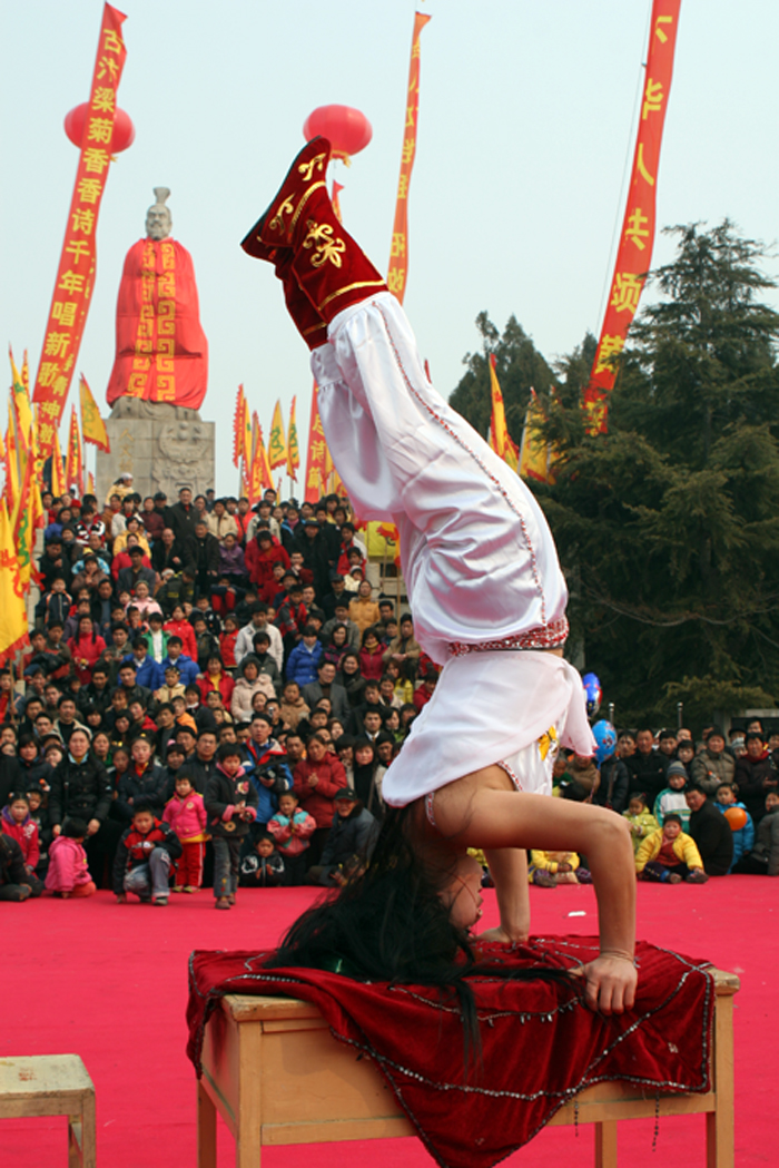 　　超強(qiáng)的演出陣容,超強(qiáng)的娛樂產(chǎn)品組合。