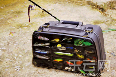 　　又稱擬餌釣魚,起源于歐洲,國內(nèi)翻譯為“路亞”。