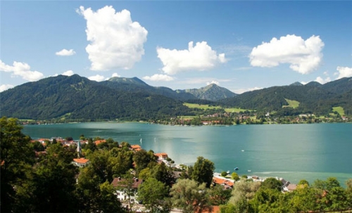 親近寧靜大自然 盤點全球12大適宜度假的湖泊