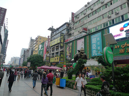 “不跟隨”的長(zhǎng)沙 城市漫游者的美好時(shí)代