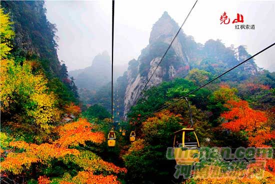 深秋去堯山賞紅葉、泡溫泉、拜大佛