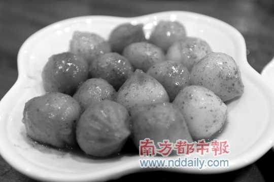 碧紗籠的水晶包,帶著咖啡味。