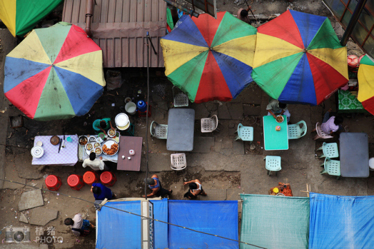 緬甸，繽紛的街邊平民小吃
