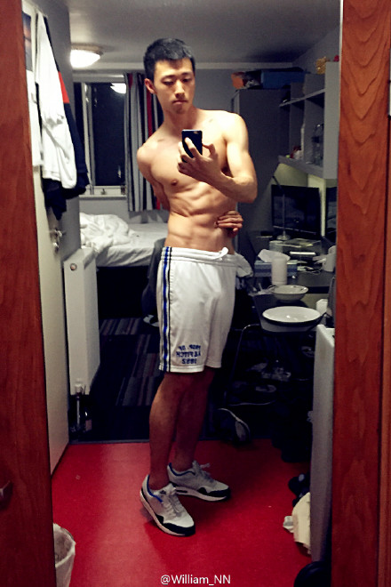 這么性感，你女朋友造？