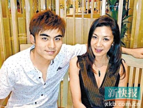 梁洛施的初戀男友Adriano與楊紫瓊也是朋友。