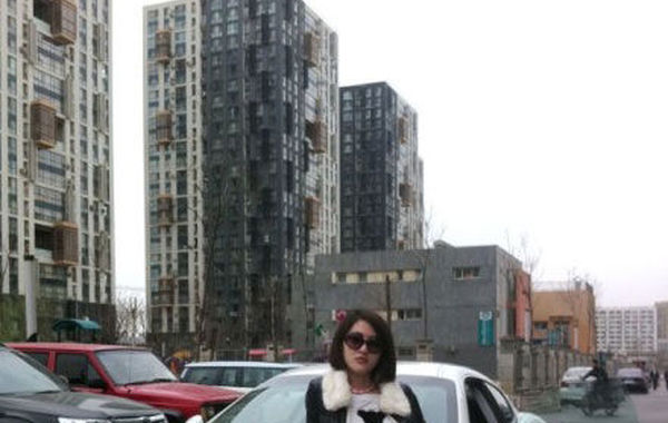 郭美美的座駕瑪莎拉蒂購于2011年4月2日，購車款為240萬元。