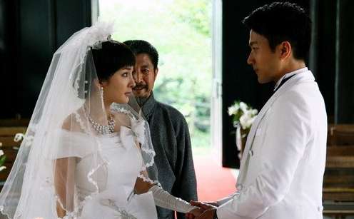 楊冪劉愷威婚紗造型。