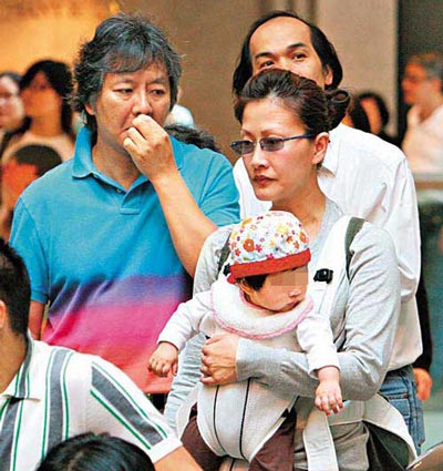 陳慧珊和老公鐘家鴻、女兒