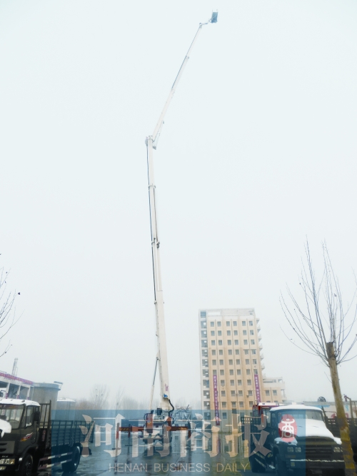 “巨無(wú)霸”消防車來(lái)鄭