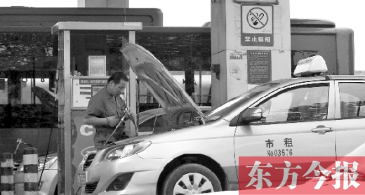 目前鄭州出租車大部分都是用燃?xì)?，燃?xì)鉂q價(jià)對(duì)他們影響不小