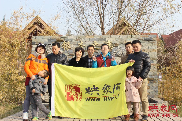 來張小合影，好多朋友都在其他地方玩，已經(jīng)嗨的叫不回來……