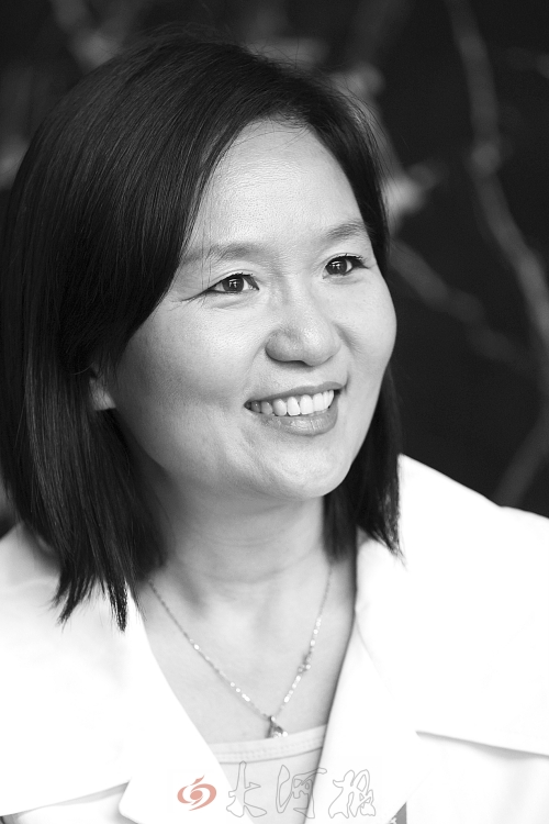 　　王碧玲：“中原地區(qū)的市場(chǎng)增長(zhǎng)太迅速了，我們現(xiàn)有的鄭州物流中心已經(jīng)感覺(jué)力不從心……”