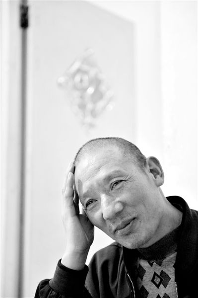 因涉嫌一起奸殺幼女事件，李懷亮被羈押近12年，三次審判，三次因“證據(jù)不足”被撤銷。 本版圖片均為資料圖片