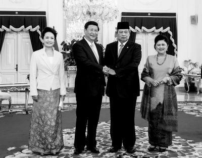 2日，國(guó)家主席習(xí)近平在雅加達(dá)同印度尼西亞總統(tǒng)蘇西洛舉行會(huì)談。 新華社發(fā)