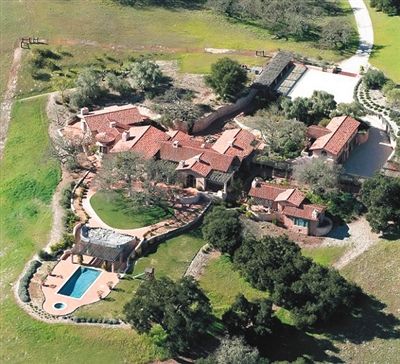 據(jù)稱這就是鄧文迪與布萊爾私會(huì)的“默多克牧場(chǎng)”。