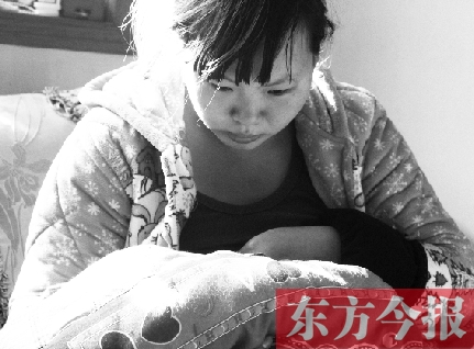 重新找回兒子蛋蛋，年輕的媽媽再也不忍離開(kāi)