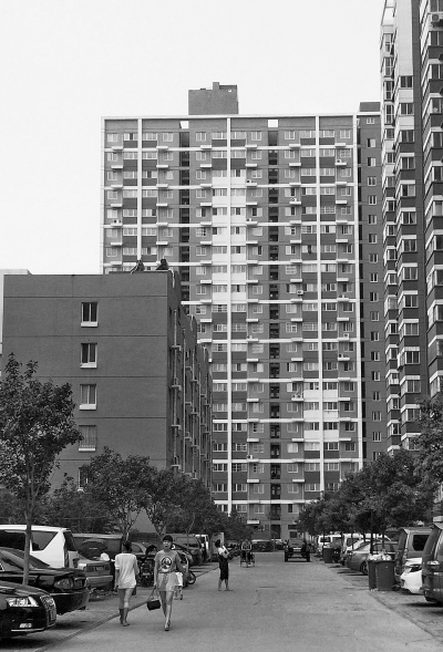 新就業(yè)大中專畢業(yè)生，外來(lái)務(wù)工人員住滿5年可申請(qǐng)購(gòu)買公租房。