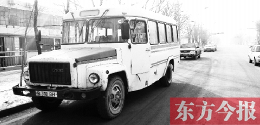 哈薩克斯坦的客車(chē)