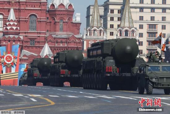 資料圖：2014年5月9日，俄羅斯舉行紀(jì)念衛(wèi)國戰(zhàn)爭勝利69周年的閱兵式，俄羅斯總統(tǒng)普京出席。