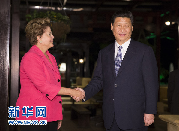 3月27日，國家主席習(xí)近平在南非德班會見巴西總統(tǒng)羅塞夫。新華社記者 蘭紅光 攝