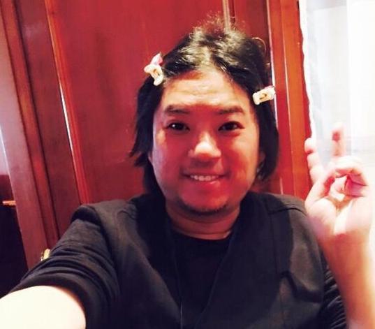 沒(méi)有自拍就沒(méi)有傷害。