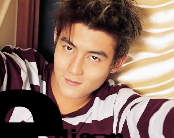 曝陳冠希要當(dāng)爸爸了？ 女友已懷孕幾個月