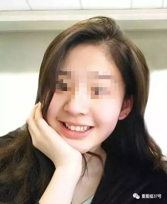 17歲高中男生教室里掐死女同學(xué)，被訴故意殺人和強(qiáng)奸