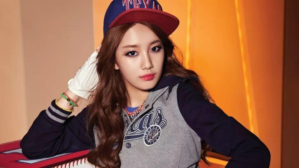 從李敏鎬到李棟旭，再次分手的“男神收割機”裴秀智被嘲太花心？