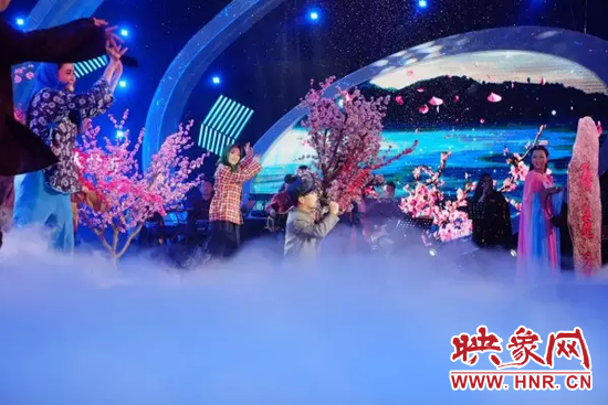 村長大春演唱《一剪梅》 村長大春演唱《一剪梅》