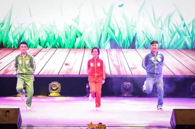 趙帥、夢茹、樂天 舞蹈《咱們屯里的人》