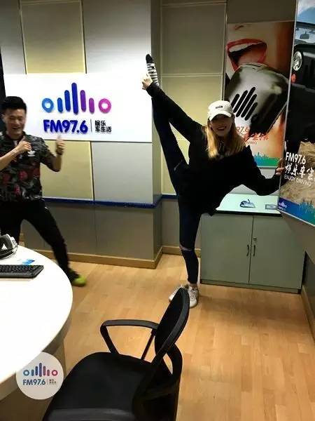 哇哦！都是帶功夫滴美人兒！