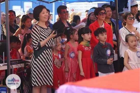 等等，這畫風(fēng)轉(zhuǎn)變太快我不明白了，看見啥了突然這么高興？