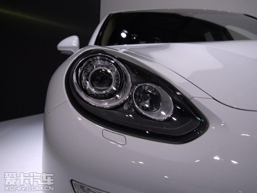 新保時(shí)捷Panamera加長版