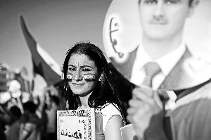 1日，土耳其民眾游行支持巴沙爾政權(quán)。新華社發(fā)