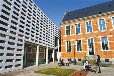 位于布魯日的歐洲學院。