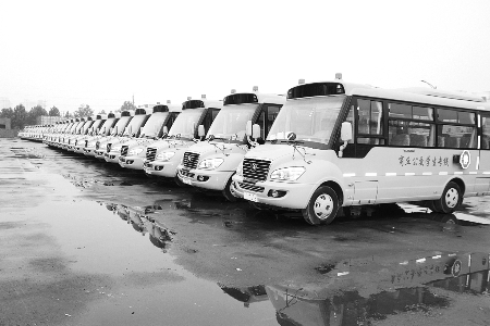 商丘學(xué)生專線開通 家長不用再親自送孩子上學(xué) 商丘學(xué)生專線開通 家長不用再親自送孩子上學(xué)