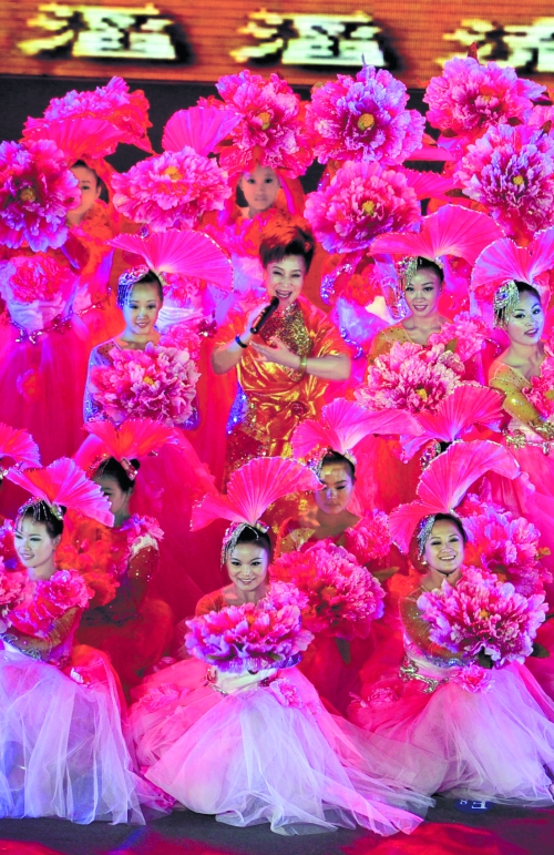 閉幕式上小香玉的一曲《河南人》唱出了我們河南人的精神。