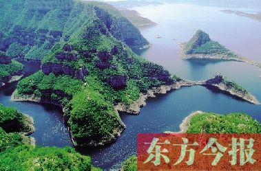 碧水藍天有綠色,是濟源人生活的愿望。如今,正是因為濟源有山有水,綠樹成蔭,很多在外工作的濟源人慢慢選擇回家鄉(xiāng)買房定居。