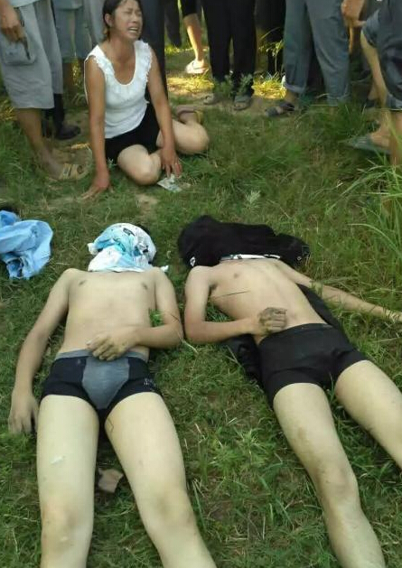 信陽3名男孩結(jié)伴去水塘洗澡 2人溺水身亡 信陽3名男孩結(jié)伴去水塘洗澡 2人溺水身亡